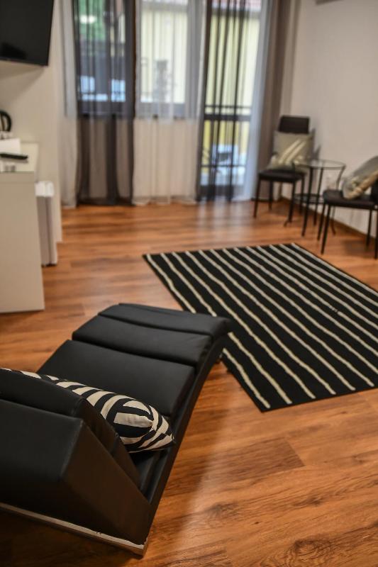 Standard Double or Twin Room with Balcony image 3