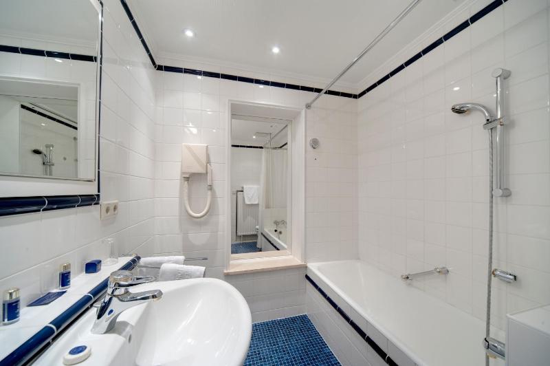 Superior Single Room image 3