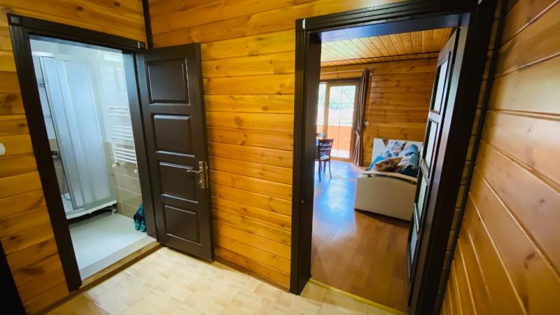 One-Bedroom Apartment with Direct Lake View and Balcony image 4