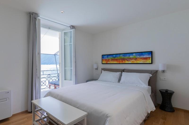 Lac Hotel - image 10