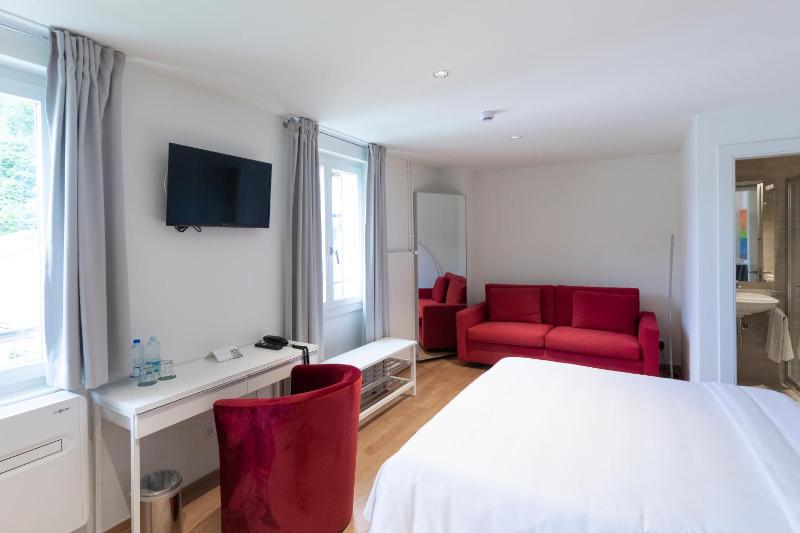 Lac Hotel - image 24