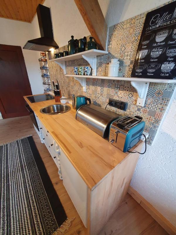 One-Bedroom Apartment image 4