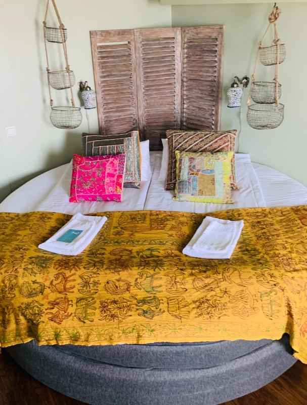 Double Room with Sea View image 3