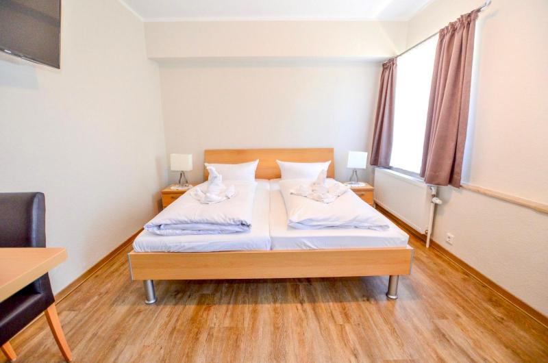 Standard Double Room image 1