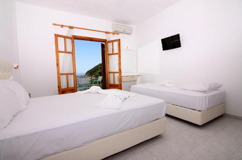Mare Blu - image 24