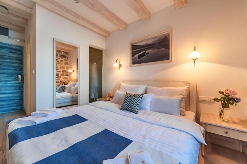 Double Room with Sea View image 1