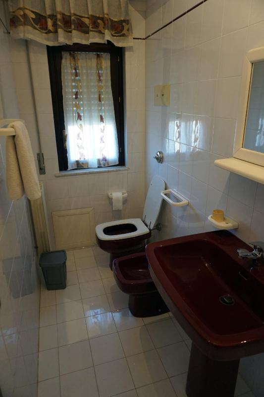 Triple Room with Balcony and Sea View image 4