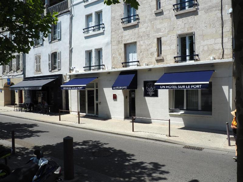 Un Hotel sur le Port - image 21
