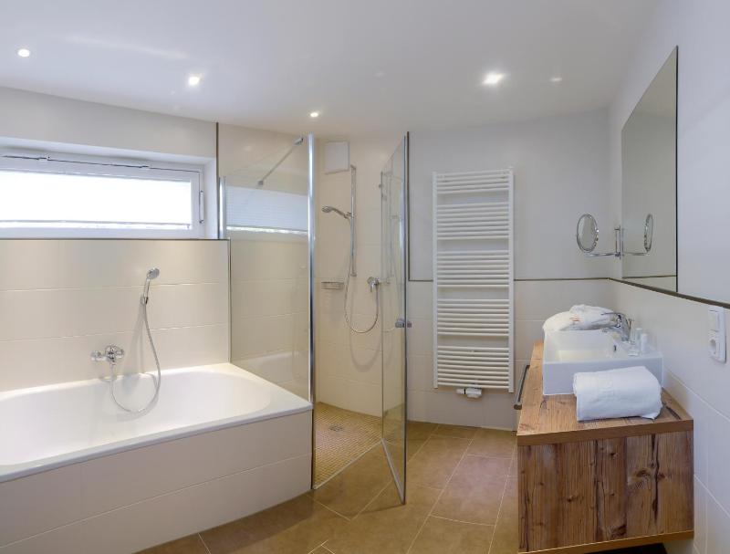 Two-Bedroom Apartment with Balcony image 2