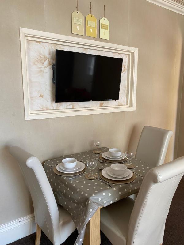 Chomley holiday flats - image 13