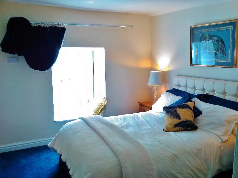 Double Room image 2