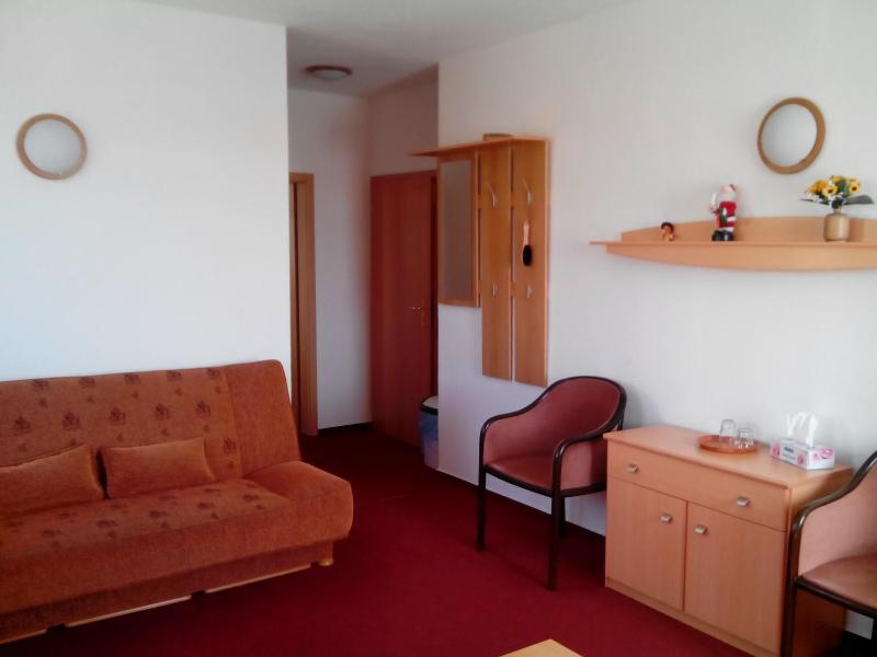 One-Bedroom Suite image 2