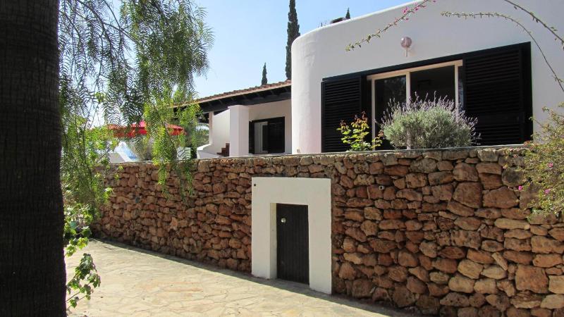 Two-Bedroom Villa image 4
