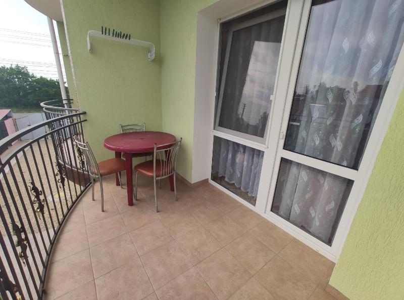 Triple Room with Balcony image 2
