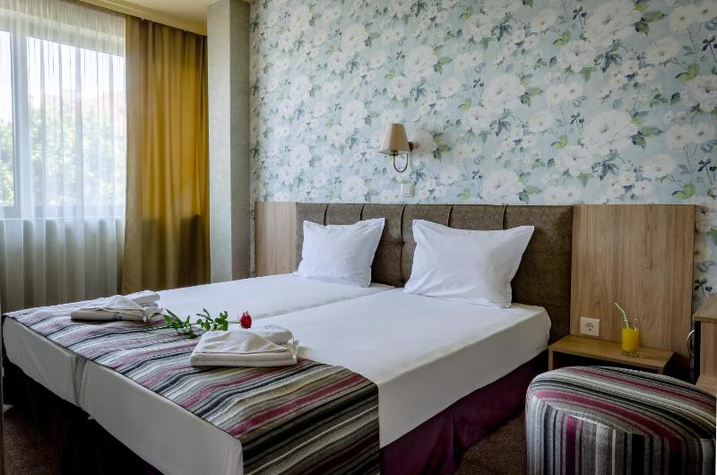 Alliance Hotel - image 32