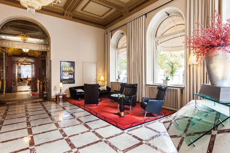 Elite Plaza Hotel - image 7