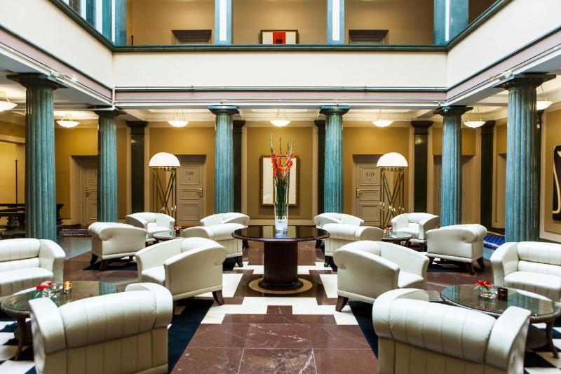 Elite Plaza Hotel - image 14