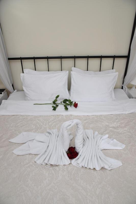 Junior Suite with Spa Bath image 2