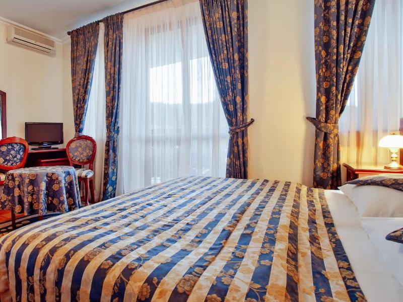 Standard Single Room image 4
