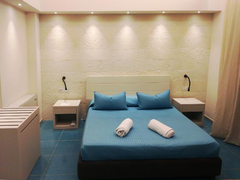 Double Room image 2