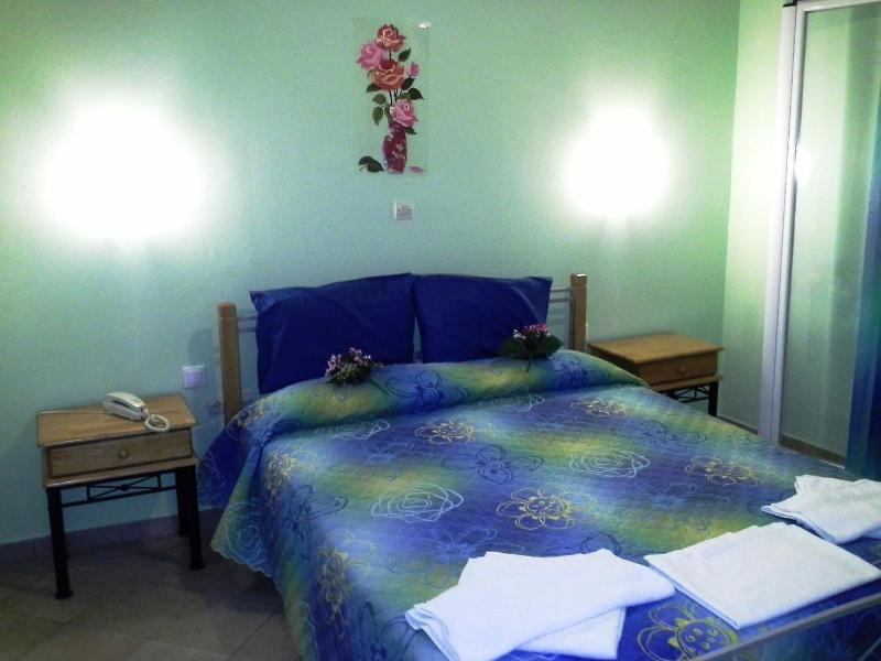 Apartment (3 or 4 adults) image 4