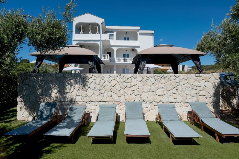 Villa Natura with private pool - image 13