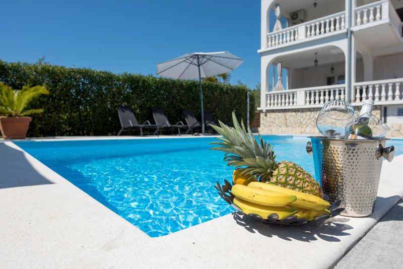 Villa Natura with private pool - image 33