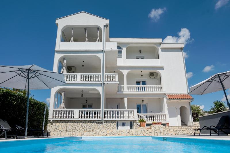 Villa Natura with private pool - image 32