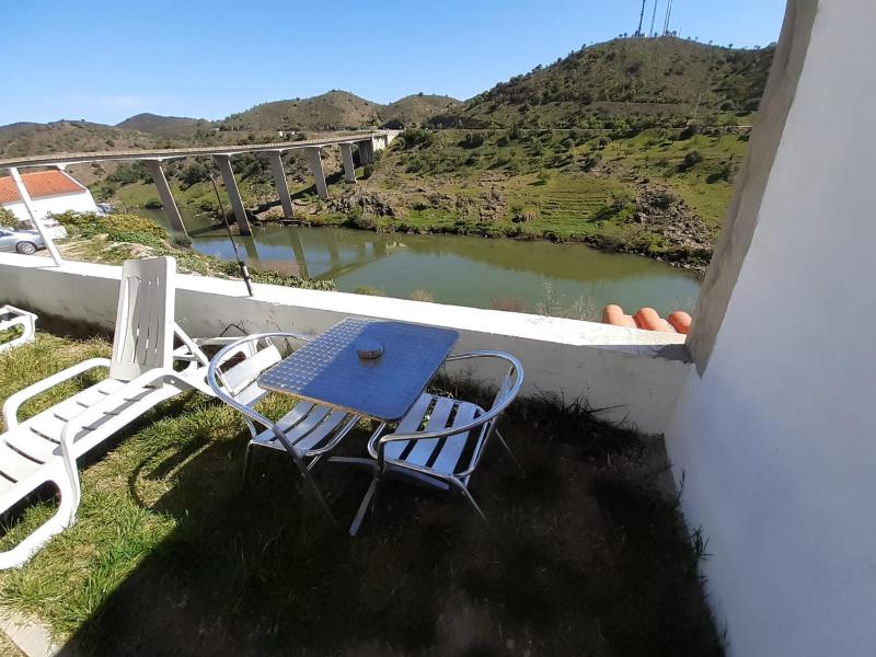 Double Room with Garden View image 3