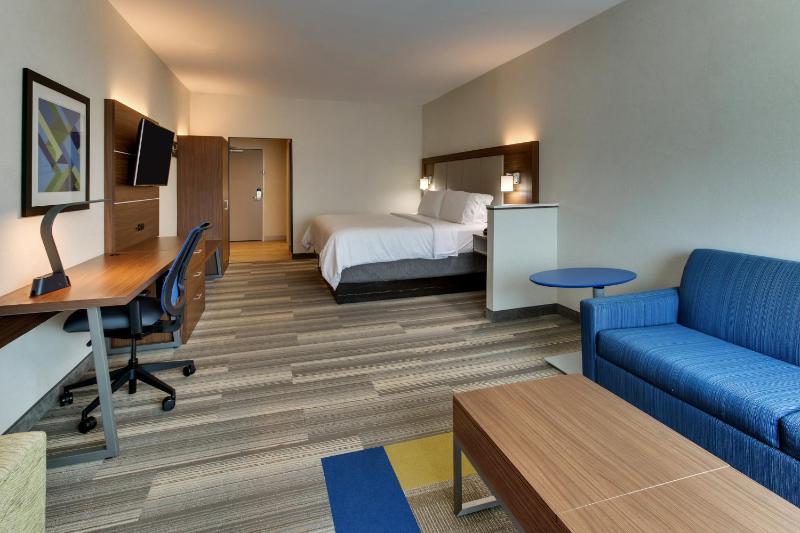Suite with Two Beds - Non-Smoking image 4
