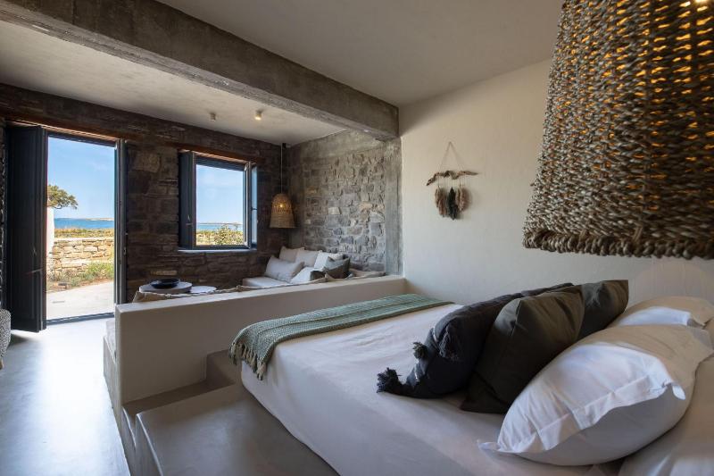 Seesoo Paros Beachfront Luxury Hideaway - image 31