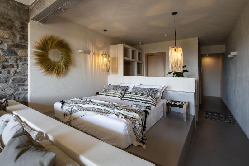 Seesoo Paros Beachfront Luxury Hideaway - image 21