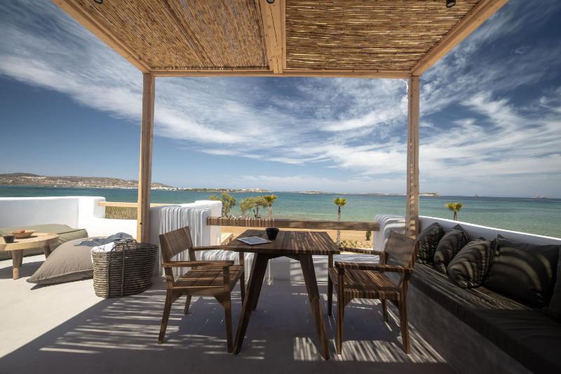 Seesoo Paros Beachfront Luxury Hideaway - image 9