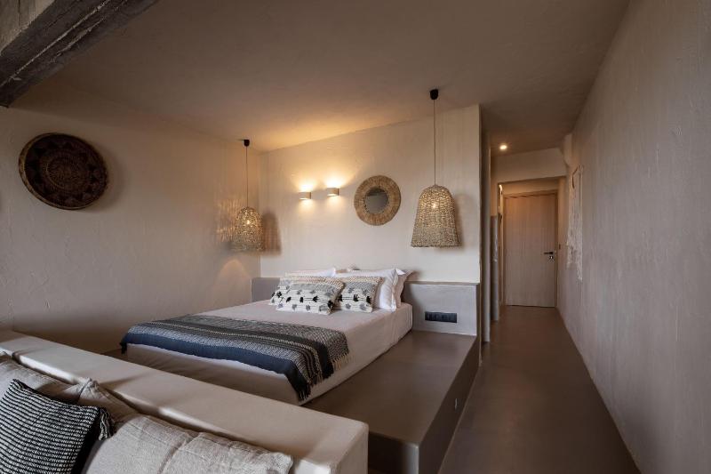 Seesoo Paros Beachfront Luxury Hideaway - image 30