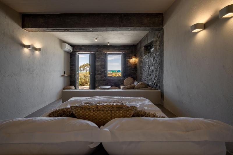 Seesoo Paros Beachfront Luxury Hideaway - image 6