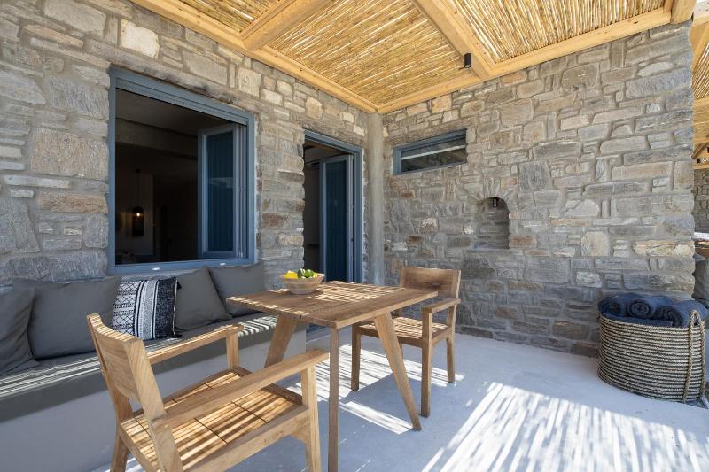 Seesoo Paros Beachfront Luxury Hideaway - image 43