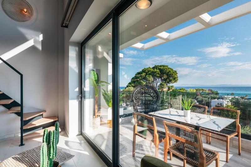 Duplex Suite with Sea View and Indoor Jacuzzi image 1