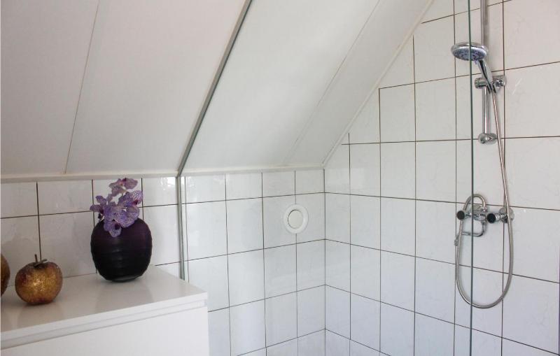 Two-Bedroom Holiday Home image 4
