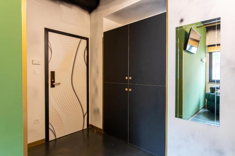 Double Room with Upper Town View image 3
