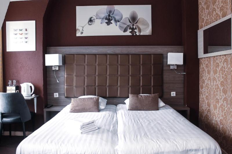 Special Offer - Classic Double or Twin Room image 3