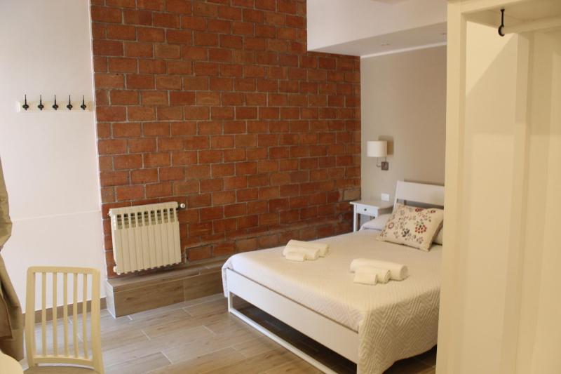 Standard Double Room image 4