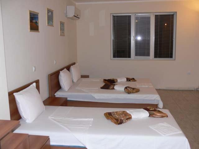 Triple Room image 4