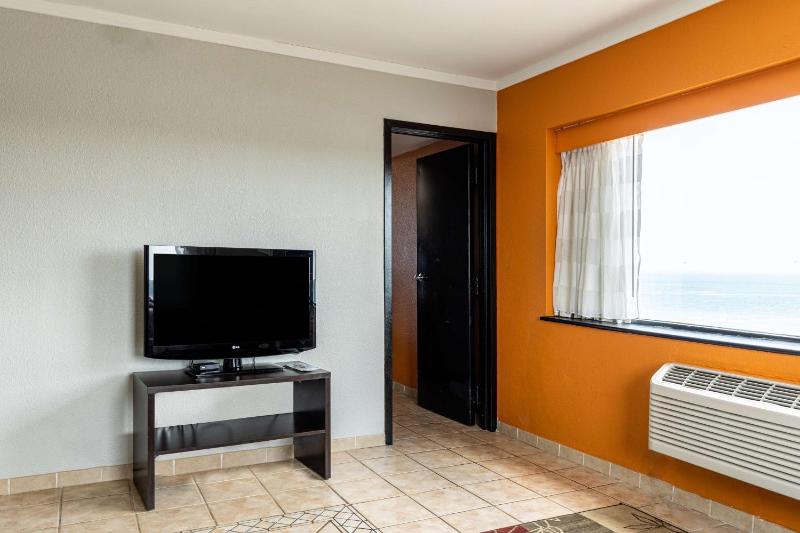 Sandcastle Resort on the Beach - image 27