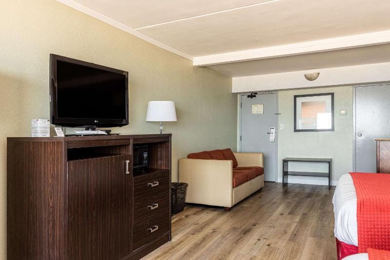 Sandcastle Resort on the Beach - image 15