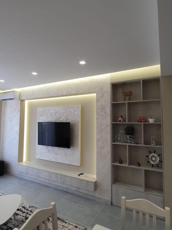 One-Bedroom Apartment image 3