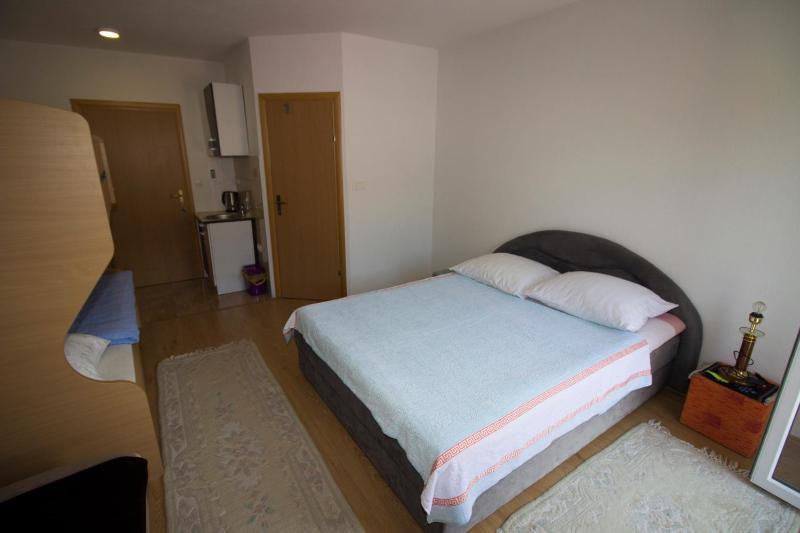 Quadruple Room with Garden View image 2