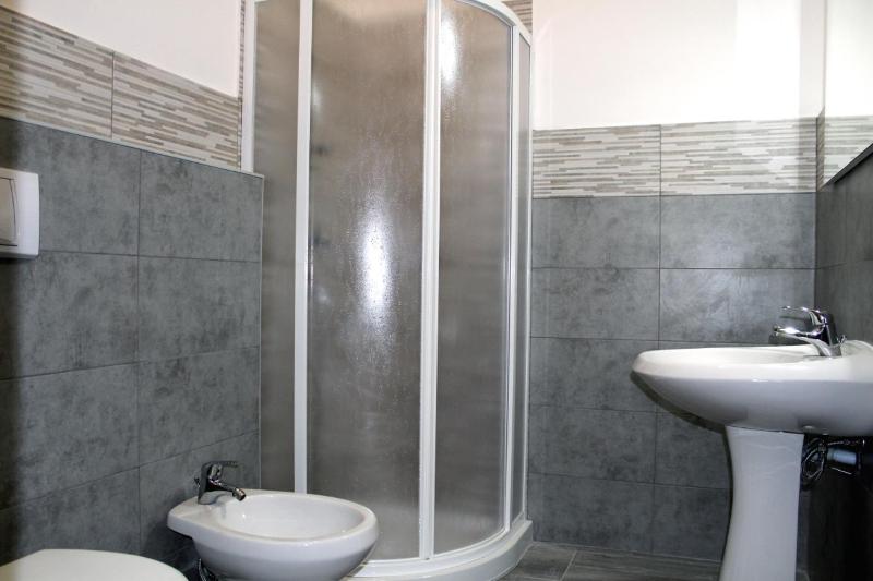 Double Room with Private External Bathroom image 2