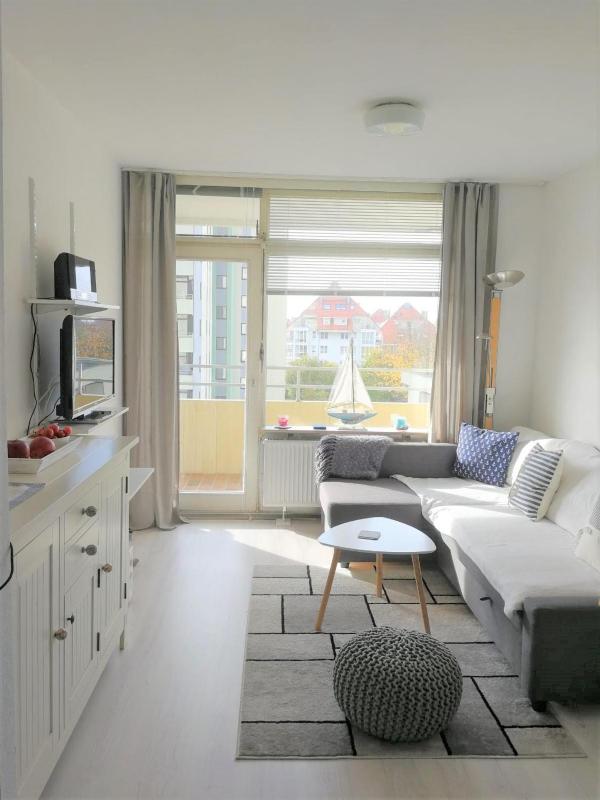 Apartment with Sea View image 3