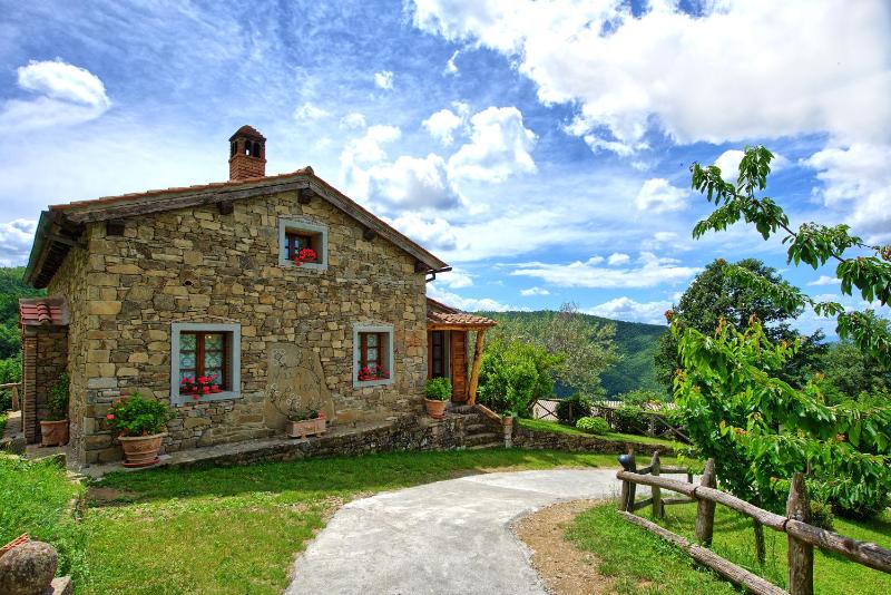 Three-Bedroom House image 1