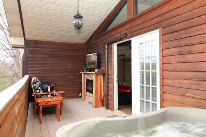 Chalet image 2